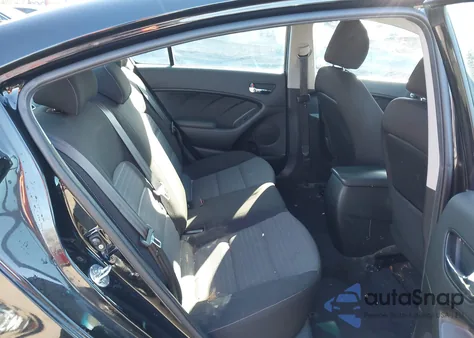 2017 Kia Forte S z USA, uszkodzony, nr VIN 3KPFL4A74HE111223